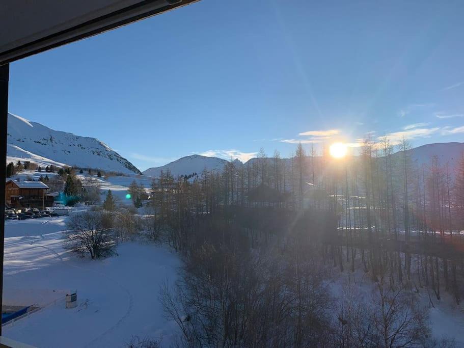 Apartamento Au Pied Des Pistes Avec Parking Entierement Renove Huez Exterior foto
