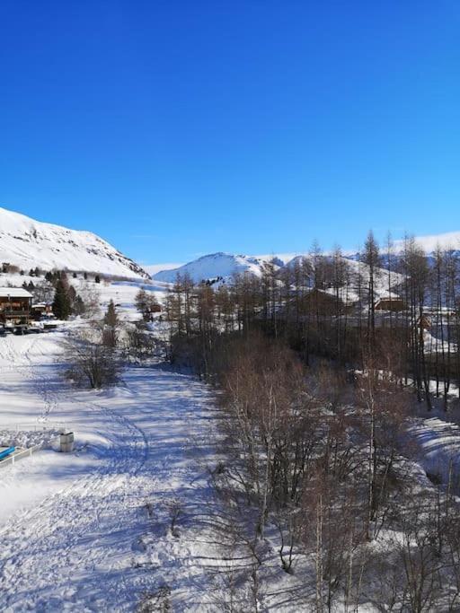 Apartamento Au Pied Des Pistes Avec Parking Entierement Renove Huez Exterior foto